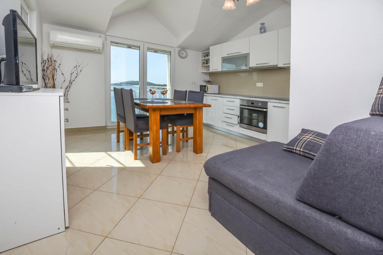 Apartments Silvana Рогозница Экстерьер фото