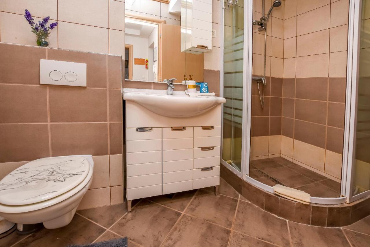 Apartments Silvana Рогозница Экстерьер фото